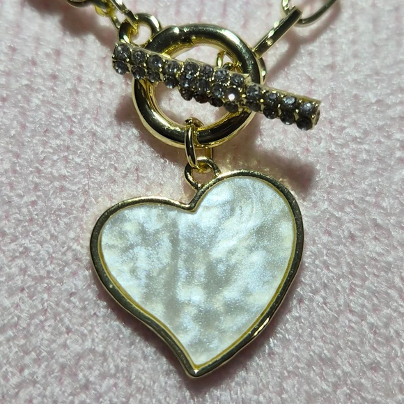 Gold and Pearl Necklace With Heart Pendant NWT - Picture 2 of 6